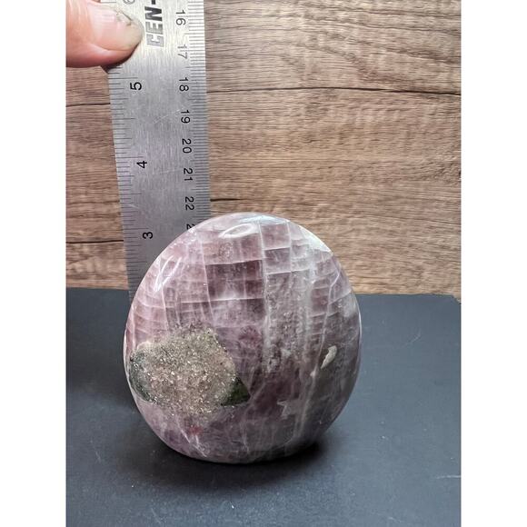 Rare purple anhydrite with epidote polished freeform crystal - Picture 8 of 15